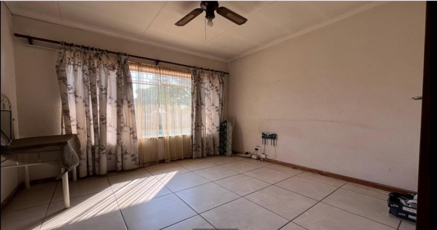 4 Bedroom Property for Sale in Meiringspark North West
